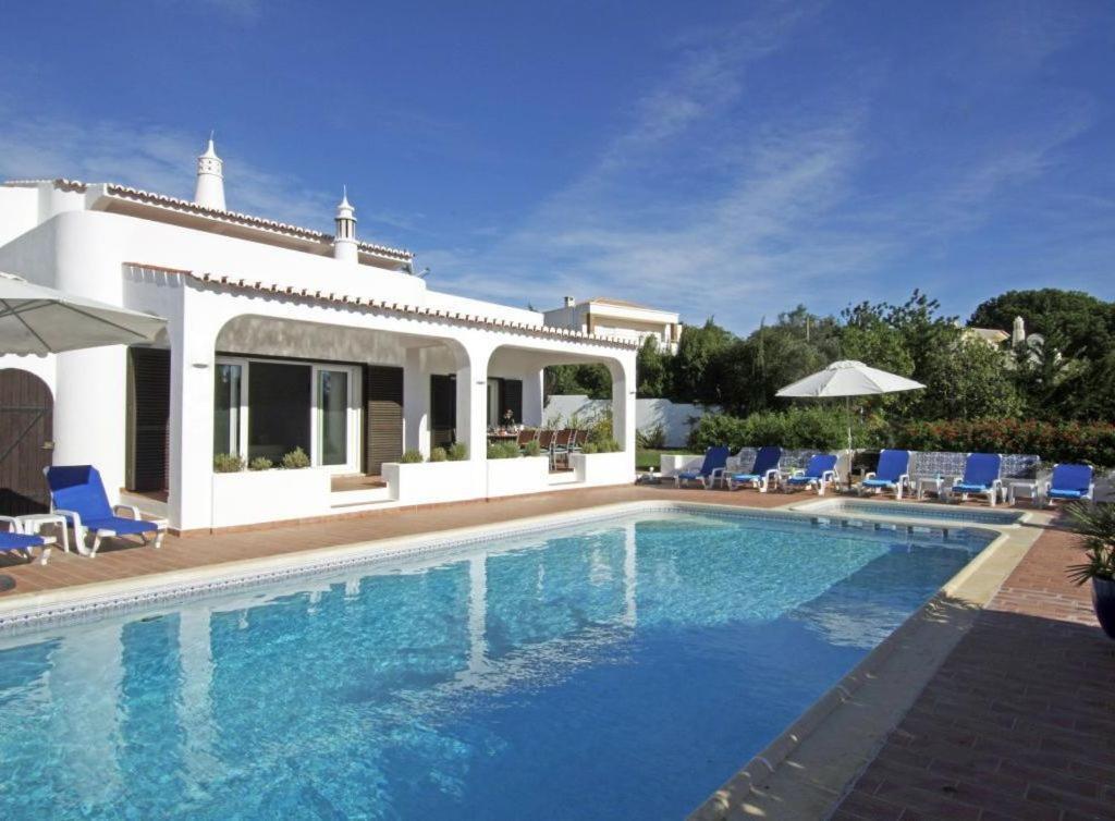 Villa Carvoeiro Tennis - Villa With Tennis Court And Private Heated Swimming Pool In Carvoeiro Exteriör bild