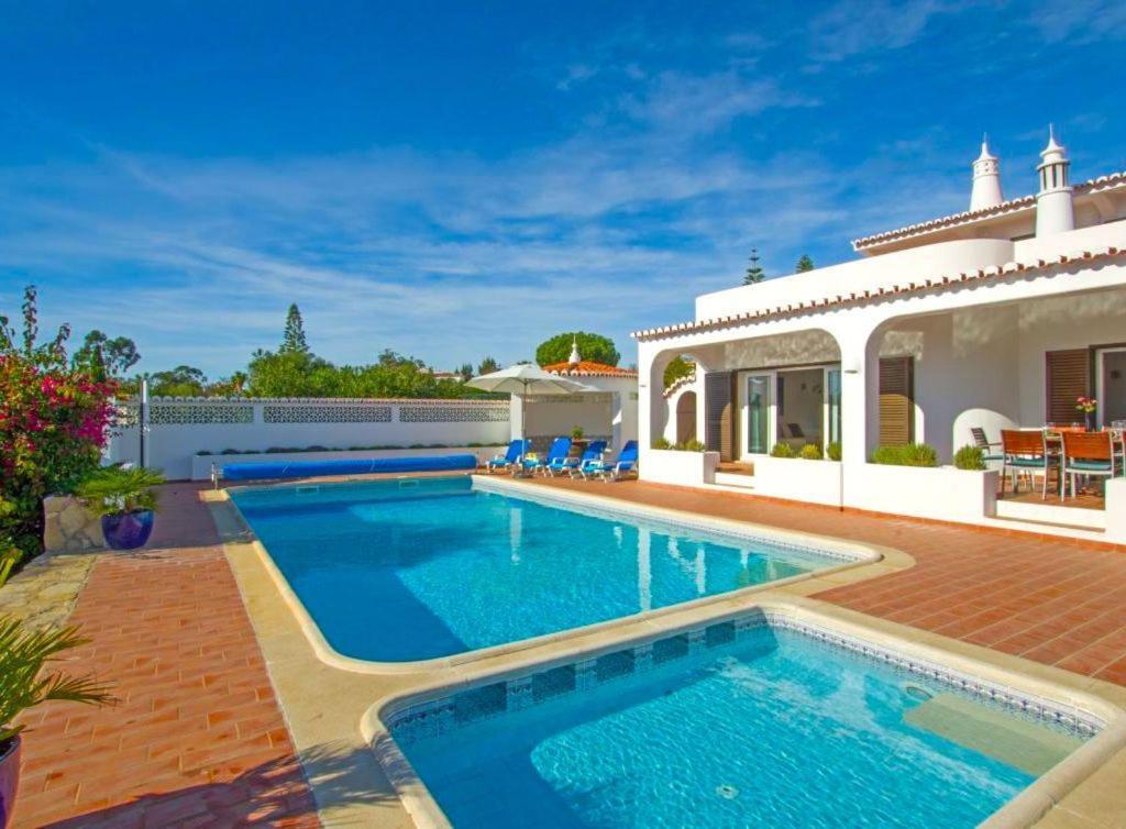 Villa Carvoeiro Tennis - Villa With Tennis Court And Private Heated Swimming Pool In Carvoeiro Exteriör bild